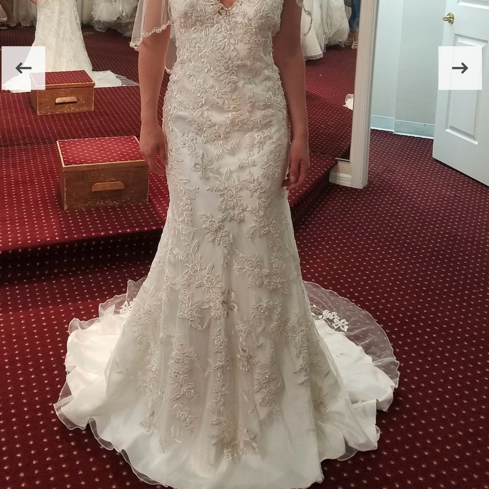 Brand new Allure Bridal wedding dress